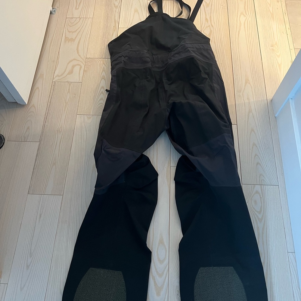 Arc’teryx Men’s Ski pants